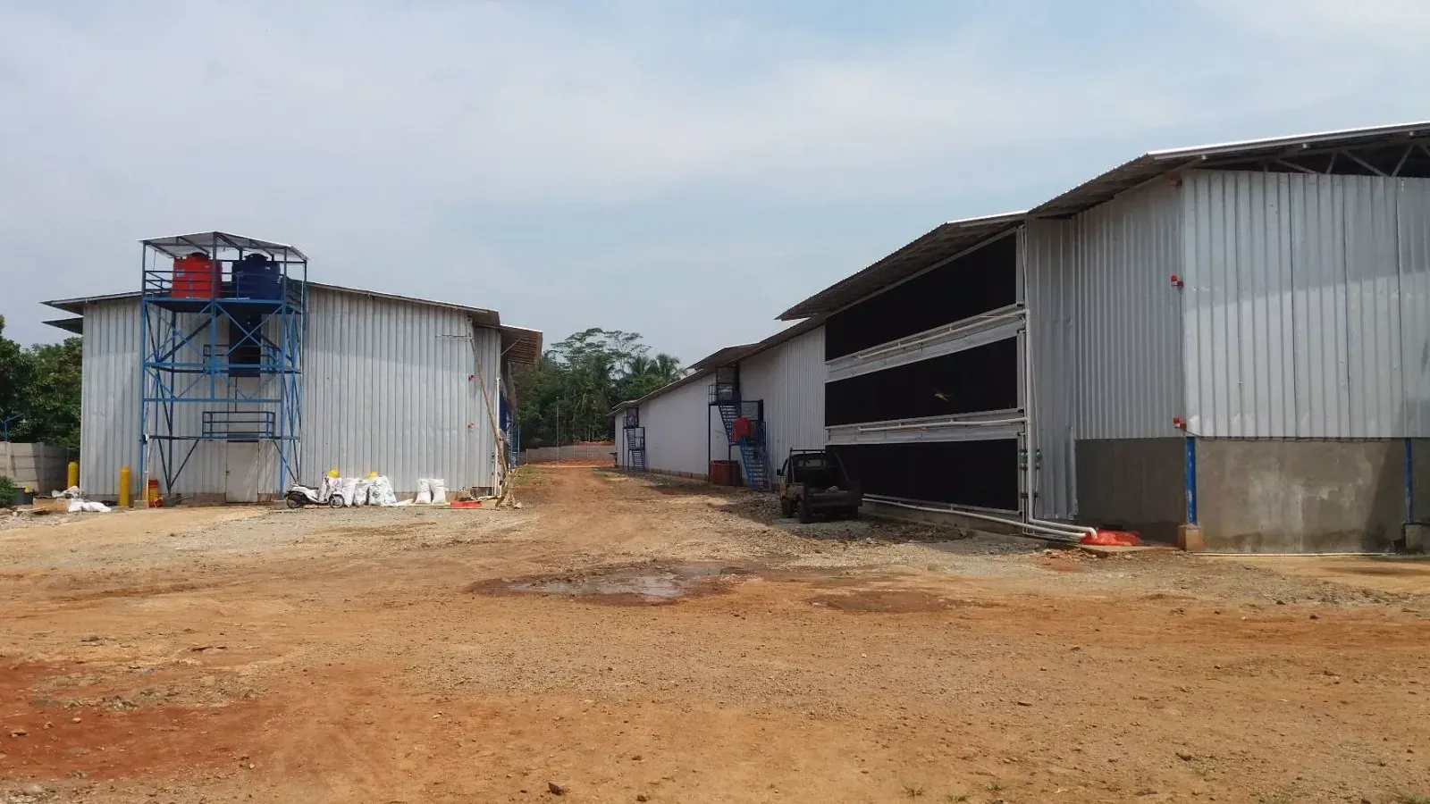 Kompleks kandang close house PT Gemilang Karya Agri